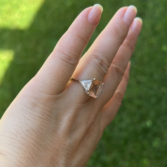 Zirconia peach color engagement ring - Picture 3 of 10